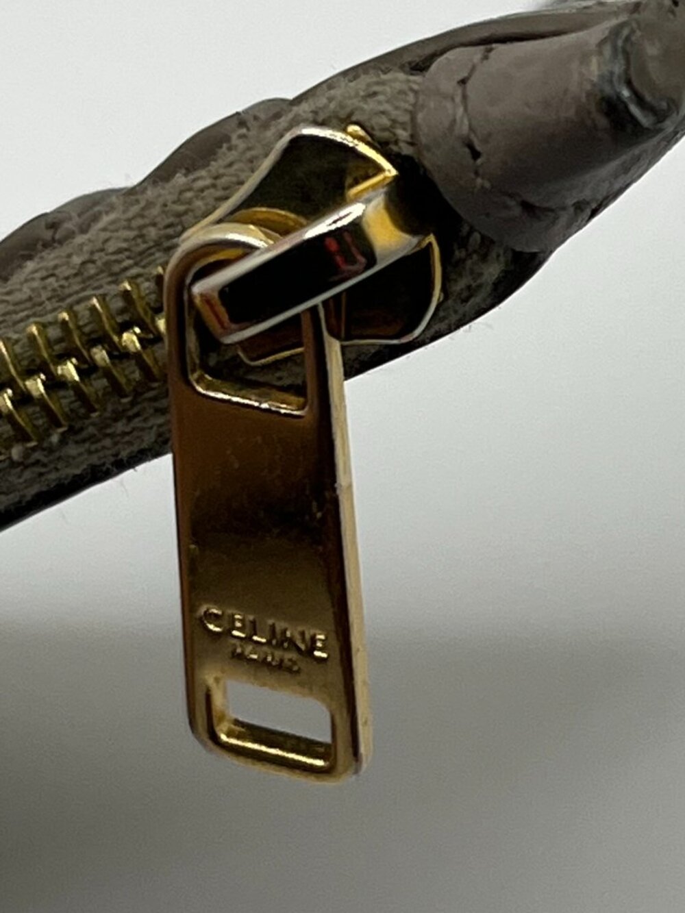 Celine Gray Grained Leather Zipped Compact Card Holder - Picture 6 of 10